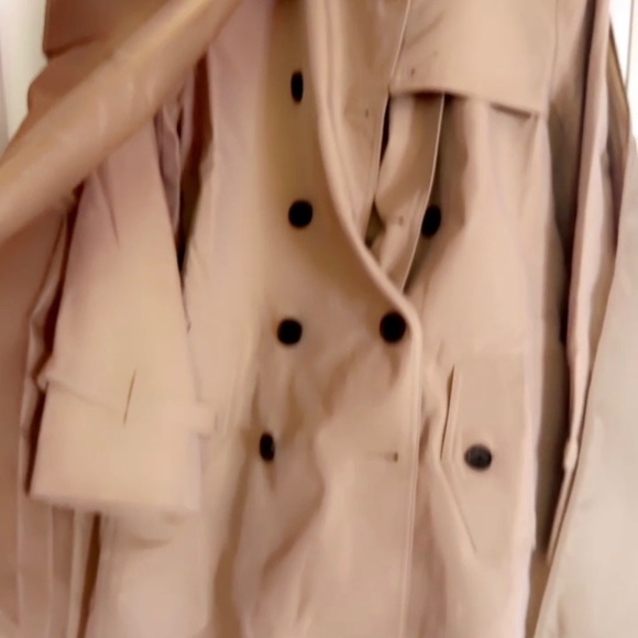 Beautiful coat 🧥 - Picture 6 of 7